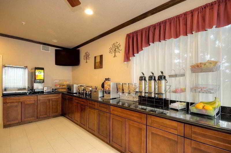 Baymont By Wyndham Clute Lake Jackson Restoran gambar